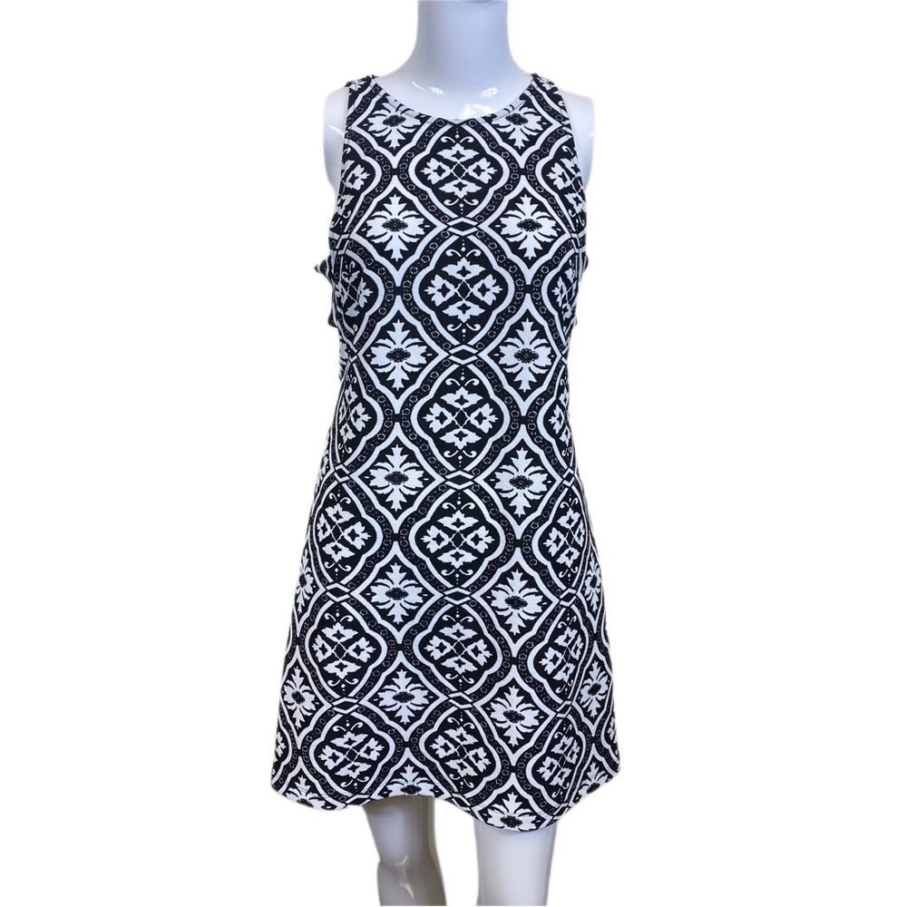 Soprano Women's Black and White Dress - Medium - With Side Openings